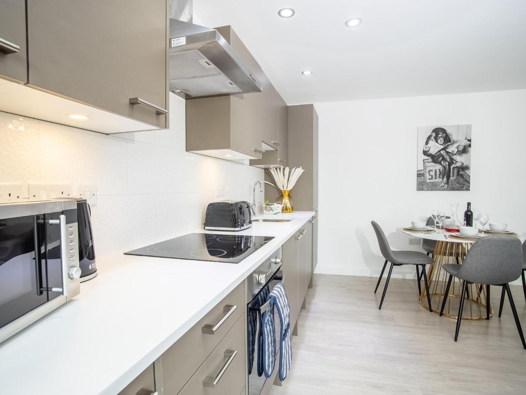 Pembroke House Apartments Exeter For Families Business Relocation Free Parking Exterior foto